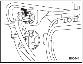 1. Remove the bulb socket from the