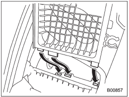 4. To install the air cleaner case (rear),