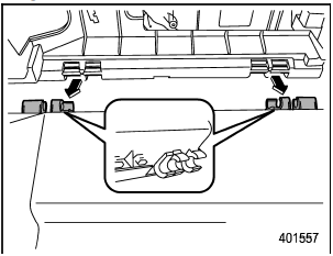 (4) Pull out the glove box horizontally